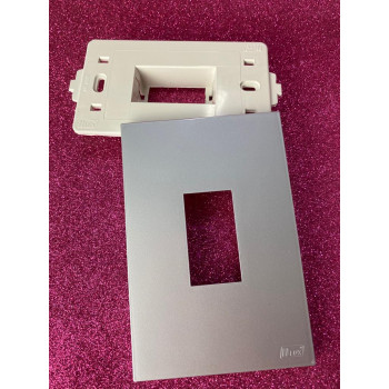 Placa 1 Módulo Vertical com Suporte 4x2 - RECTA PRATA GLOSS